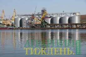 Морпорты Украины снизили отгрузки зерновых на 31%