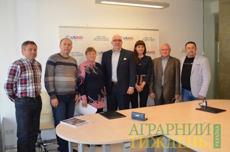 Український кооператив отримав фінансування від USAID на обладнання для відгодівлі бичків