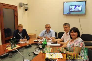 Фахівці Держпродспоживслужби та громадськість з усієї України обговорили сертифікацію вантажів з харчовими продуктами для експорту