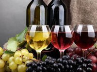 ВР знизила акцизи на плодово-ягідні вина до 0,01 грн/л