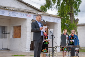 Американський уряд допомагає українським кооперативам: на Черкащині за підтримки USAID та АТУ відкрито унікальний відгодівельник для бичків