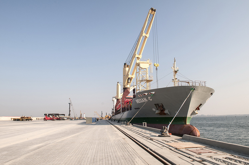 Українські морські порти збільшили перевалку вантажів на 16% та продовжують на місяць випереджати обсяги минулого року