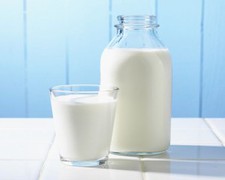 Ціни на молоко знову знизились, – АВМ
