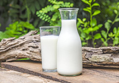 Виробництво молока скоротилось на 4% з початку 2020 року