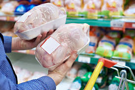 Ціни на м’ясо в Україні: курятина та свинина дешевшають