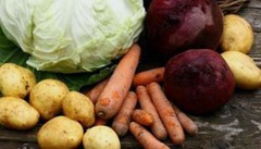 Серед овочів «борщового набору» за рік подорожчала лише морква — Держстат