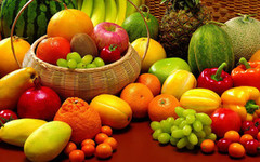 Дешевшають огірки, томати та кавуни: ціни на овочі та ягоди