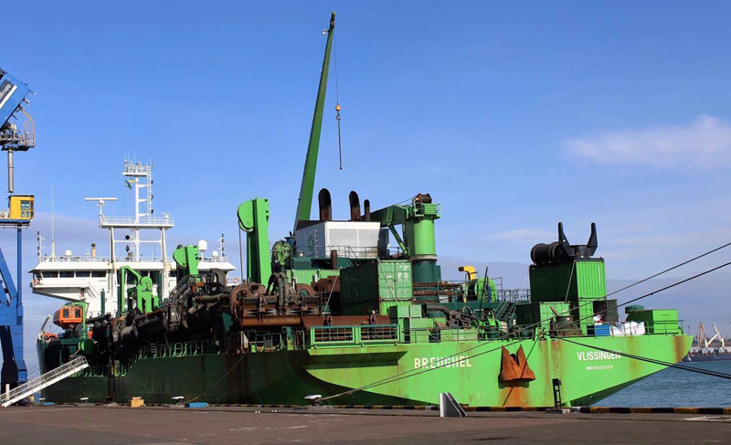 В порт «Южний» прибули днопоглиблювальні судна бельгійської компанії Novadeal LTD