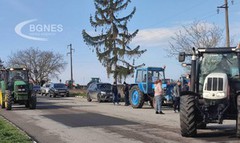 Прем’єр Польщі анонсував заходи для обмеження ввезення українського збіжжя, а у Болгарії аграрії блокують прикордонні переходи через безмитне ввезення зерна з України